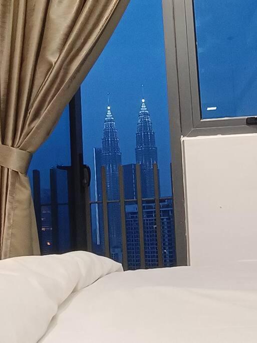 Ferienwohnung Cl 27A Insta Klcc View & Infinity Pool View Kuala Lumpur Exterior foto