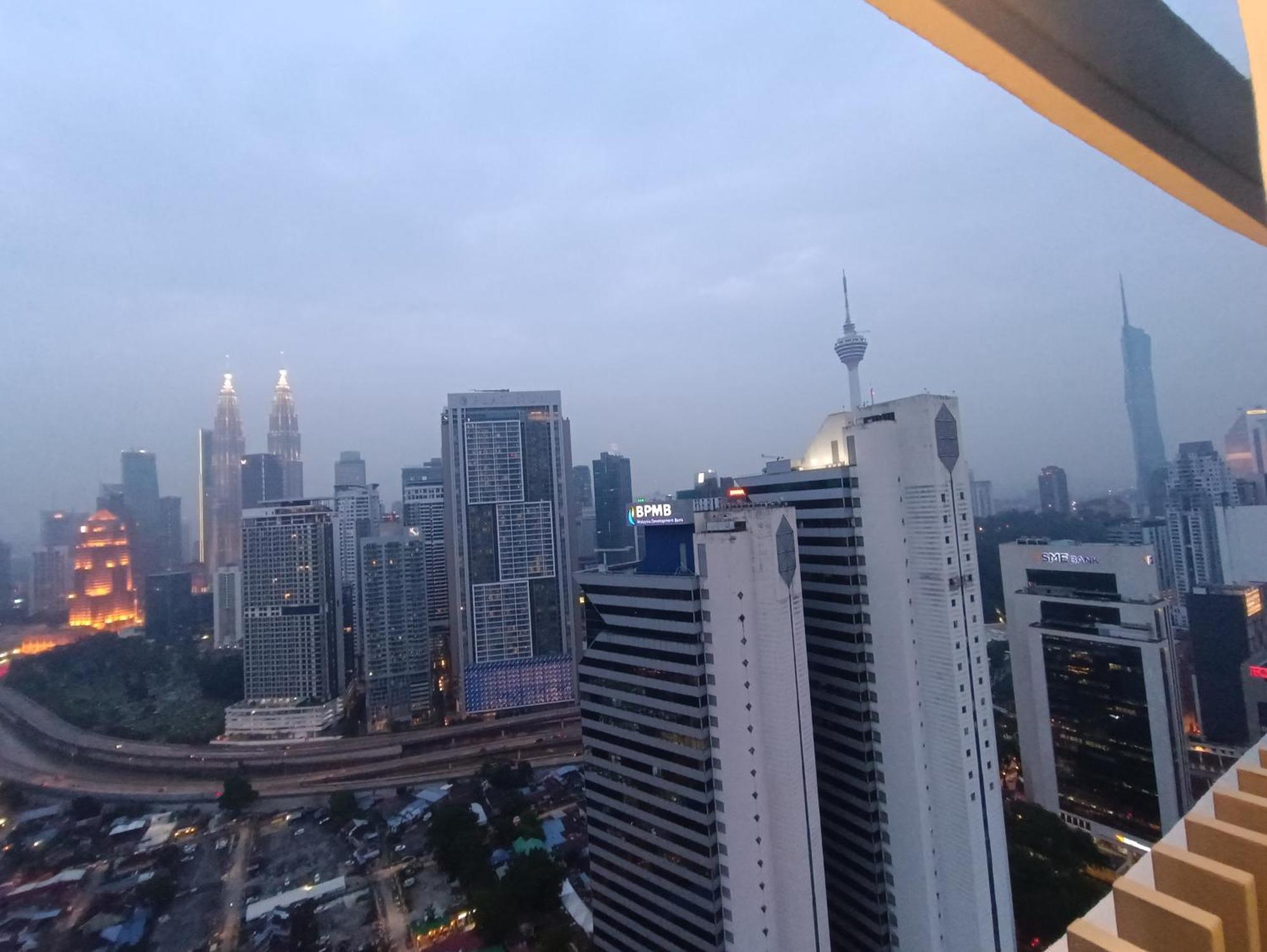 Ferienwohnung Cl 27A Insta Klcc View & Infinity Pool View Kuala Lumpur Exterior foto